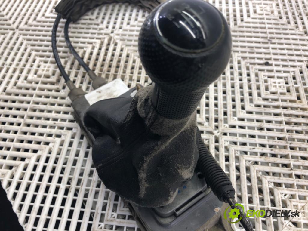 VW GOLF IV Variant (1J5) 1999 - 2006    1.9 TDI 66 kW [90 KM] olej napędowy 1999 - 2006  Kulisa 1J0711611A (Rýchlostná páka / kulisa)