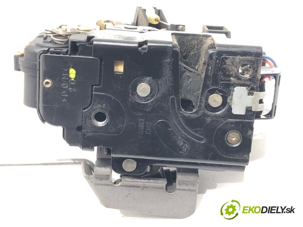 AUDI A4 B6 (8E2) 2000 - 2005    2.0 96 kW [130 KM] benzyna 2000 - 2004  zámok dveře levý přední část 4B1837015B