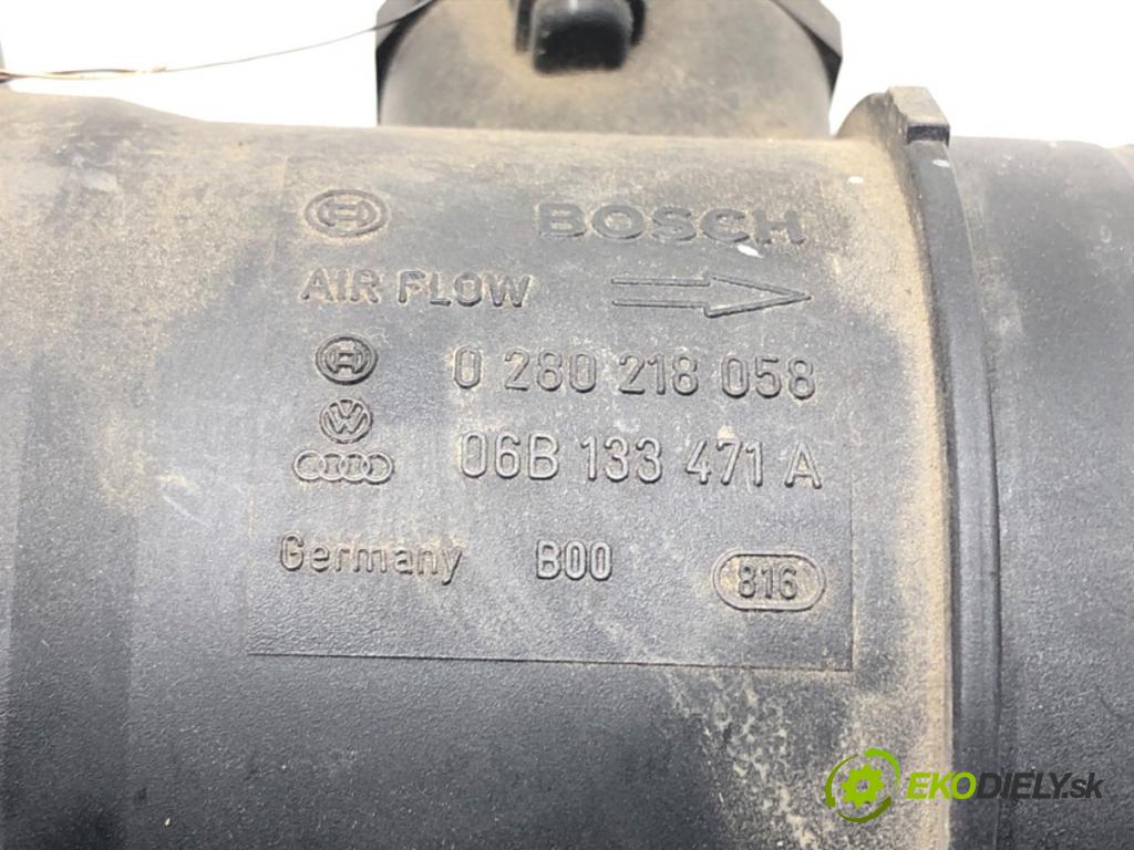 AUDI A4 B6 (8E2) 2000 - 2005    2.0 96 kW [130 KM] benzyna 2000 - 2004  Váha vzduchu 06B133471A (Váhy vzduchu)
