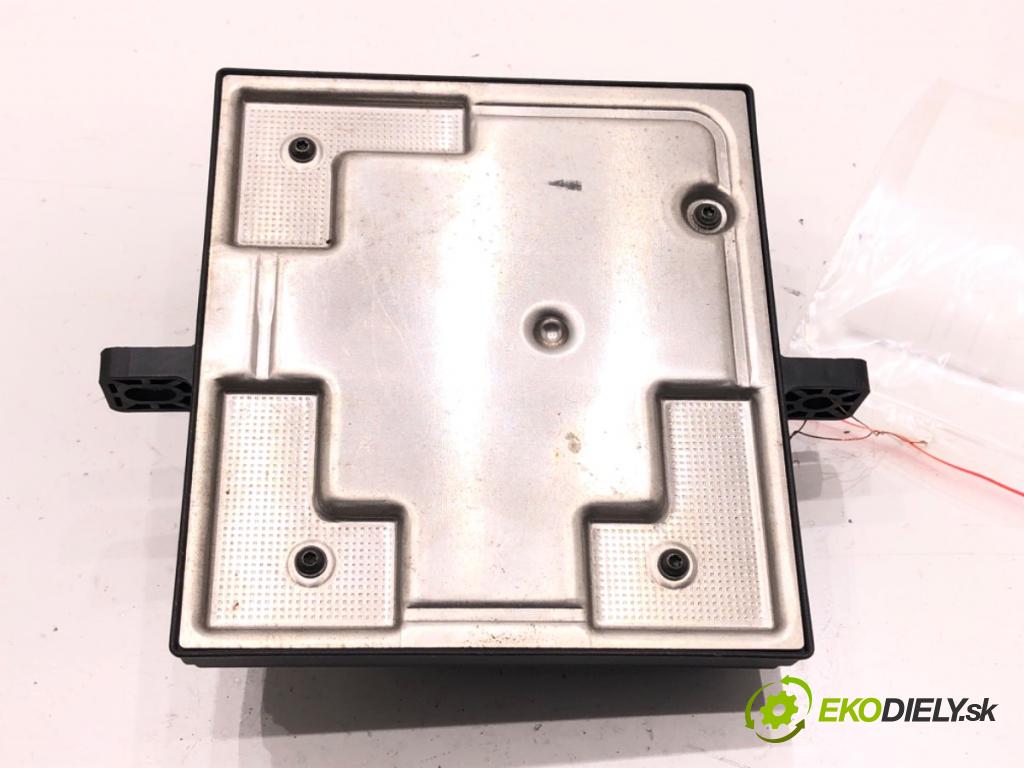 AUDI A4 B6 (8E2) 2000 - 2005    2.0 96 kW [130 KM] benzyna 2000 - 2004  Modul svetiel 8E0907279F (Ostatné)