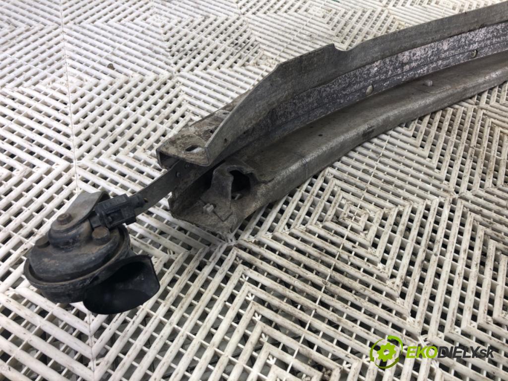 AUDI A4 B6 (8E2) 2000 - 2005    2.0 96 kW [130 KM] benzyna 2000 - 2004  výztuha nárazníka přední část  (Výztuhy přední)