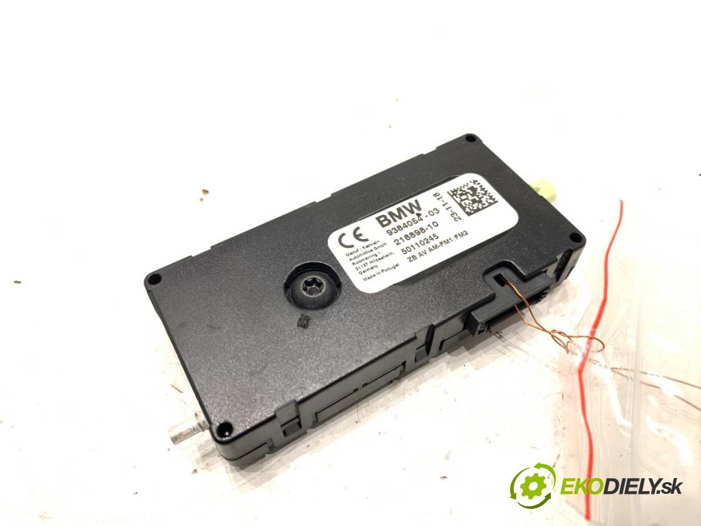 BMW 5 (G30, F90) 2016 - 2022    540 d xDrive 235 kW [320 KM] olej napędowy 2017 - 2020  Zosilňovač Antenní: 9384054 (Zosilňovač)