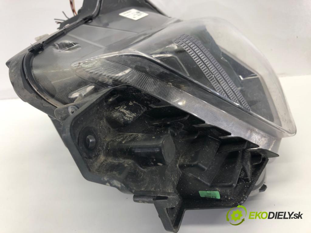 HYUNDAI TUCSON (NX4E, NX4A) 2020 - 2022    1.6 T-GDi 110 kW [150 KM] benzyna 2021 - 2022  hmlové svetlo, hmlovka pravý přední část 92102N7100