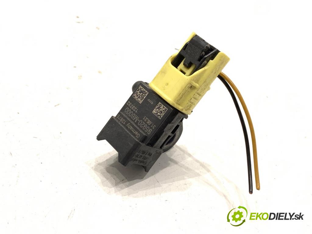 HYUNDAI TUCSON (NX4E, NX4A) 2020 - 2022    1.6 T-GDi 110 kW [150 KM] benzyna 2021 - 2022  Snímač nárazu 95920-M6000 (Snímač nárazu)