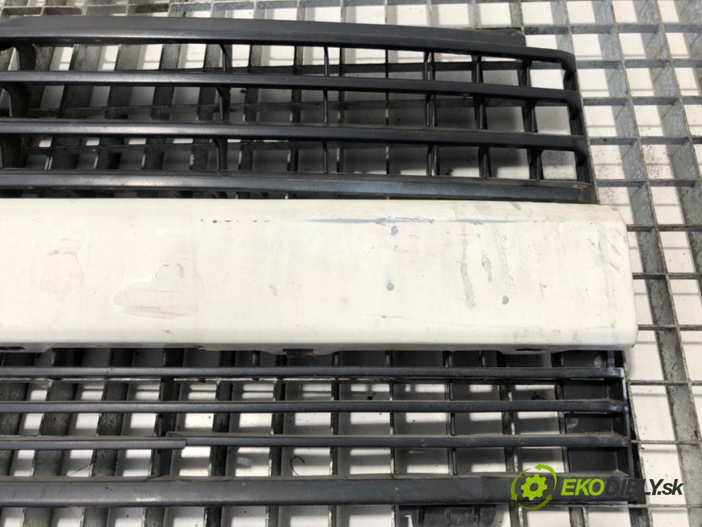 VW TRANSPORTER IV Autobus (70B, 70C, 7DB, 7DK, 70J, 70K, 7DC, 7 1990 - 2004    2.4 D 57 kW [78 KM] olej napędowy 1990 - 1998  mřížka maska 701853653E (Mřížky (masky) chladičů)