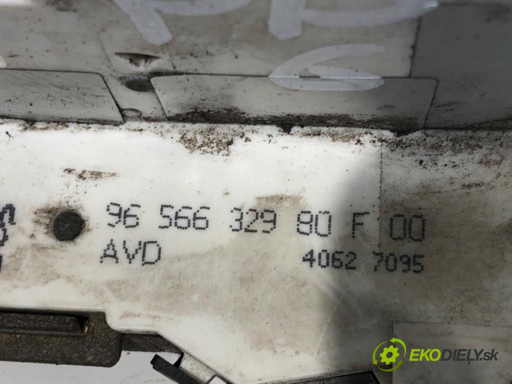 PEUGEOT 407 SW (6E_) 2004 - 2011    2.0 100 kW [136 KM] benzyna 2004 - 2005  zámok dveře pravý přední část 9656632980