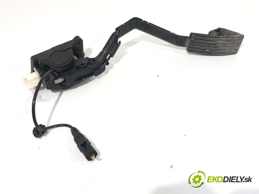 PEUGEOT 407 SW (6E_) 2004 - 2011    2.0 100 kW [136 KM] benzyna 2004 - 2005  Potenciometer plynu 02424-D11 (Pedál)