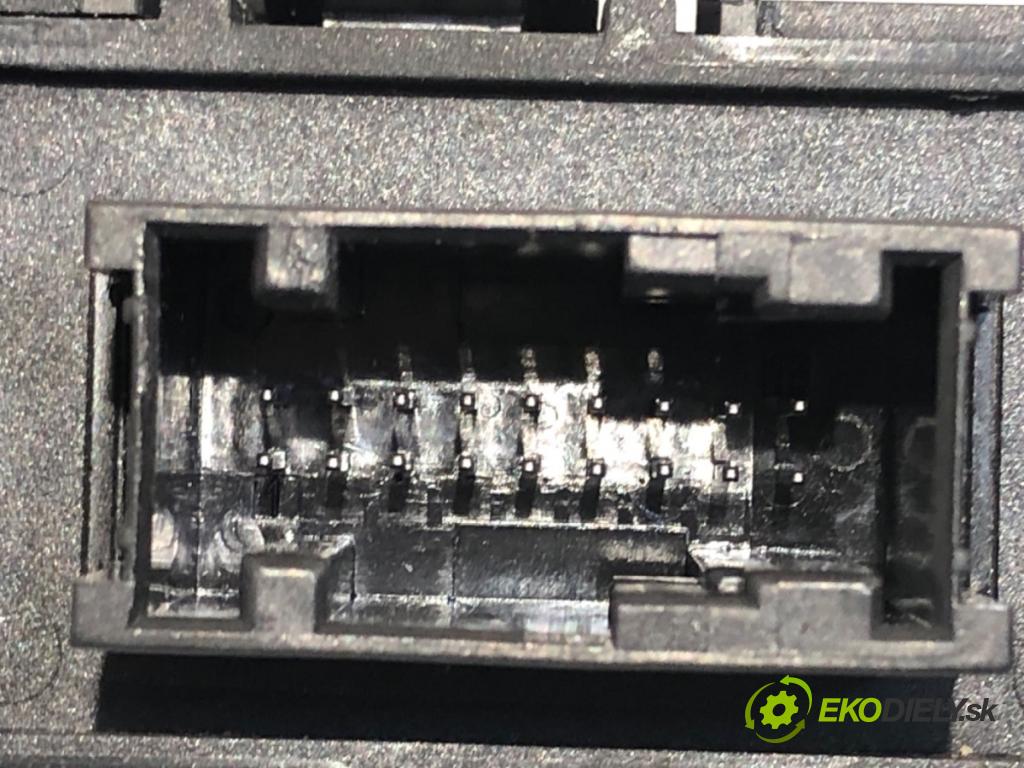 PEUGEOT 407 SW (6E_) 2004 - 2011    2.0 100 kW [136 KM] benzyna 2004 - 2005  Modul PDC 9656174280 (Ostatné)