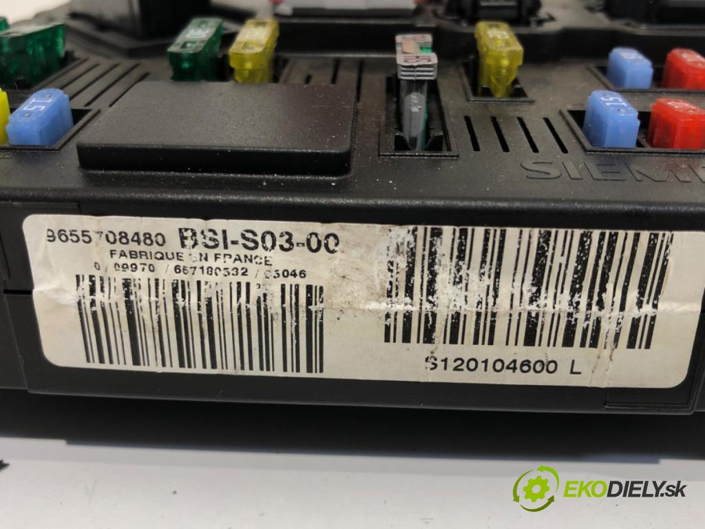 PEUGEOT 407 SW (6E_) 2004 - 2011    2.0 100 kW [136 KM] benzyna 2004 - 2005  modul BSI 9655708480 (Pojistkové skříňky)