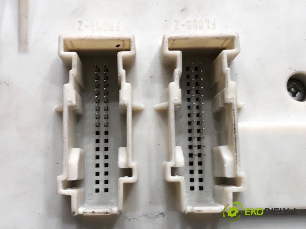 MAZDA 3 (BK) 2003 - 2009    1.6 DI Turbo 80 kW [109 KM] olej napędowy 2004 - 2009  modul BSI BP3F66730H (Pojistkové skříňky)