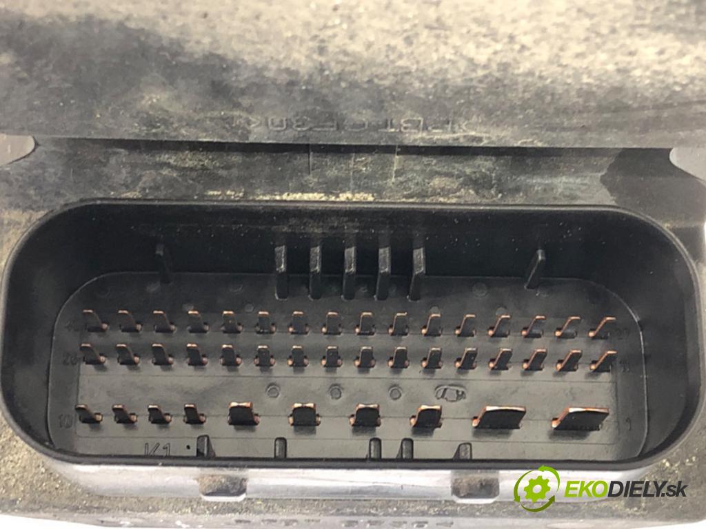 VW PASSAT B5.5 (3B3) 2000 - 2005    1.9 TDI 74 kW [101 KM] olej napędowy 2000 - 2005  Pumpa ABS 0265950055 (Pumpy ABS)