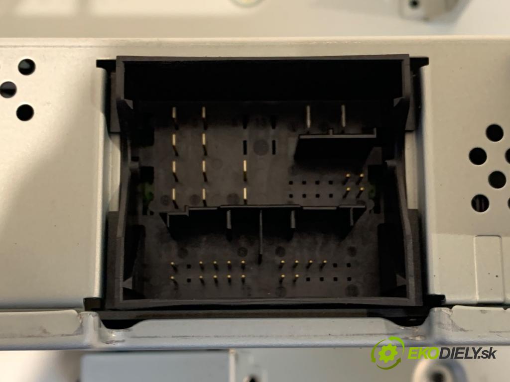 SKODA OCTAVIA III (5E3, NL3, NR3) 2012 - 2022    1.6 TDI 66 kW [90 KM] olej napędowy 2012 - 2022  RADIO 5E0035871D (Audio zariadenie)