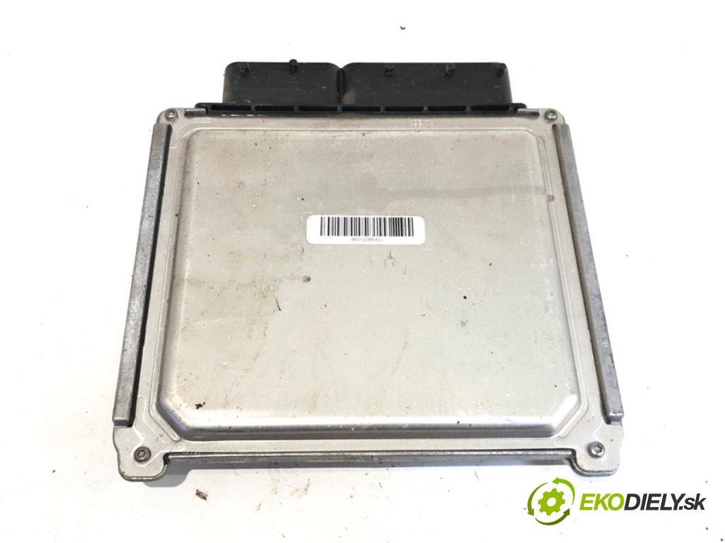 SKODA OCTAVIA III (5E3, NL3, NR3) 2012 - 2022    1.6 TDI 66 kW [90 KM] olej napędowy 2012 - 2022  riadiaca jednotka Motor 04L907445E (Riadiaca jednotka)
