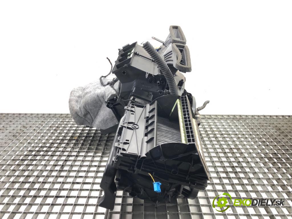 SKODA OCTAVIA III (5E3, NL3, NR3) 2012 - 2022    1.6 TDI 66 kW [90 KM] olej napędowy 2012 - 2022  topné těleso radiátor topení  (Radiátory topení)