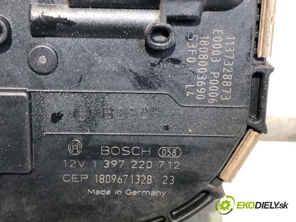 SKODA OCTAVIA III (5E3, NL3, NR3) 2012 - 2022    1.6 TDI 66 kW [90 KM] olej napędowy 2012 - 2022  Mechanizmus stieračov predný 5E1955023B (Motorček stieračov predné)