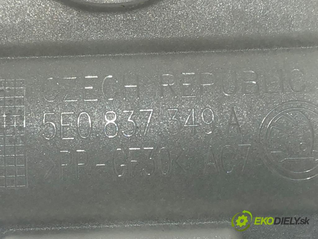 SKODA OCTAVIA III (5E3, NL3, NR3) 2012 - 2022    1.6 TDI 66 kW [90 KM] olej napędowy 2012 - 2022  Kľučka vonkajšia pravy zad