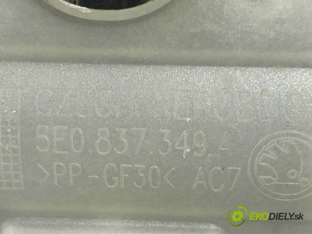 SKODA OCTAVIA III (5E3, NL3, NR3) 2012 - 2022    1.6 TDI 66 kW [90 KM] olej napędowy 2012 - 2022  Kľučka vonkajšia ľavy zad