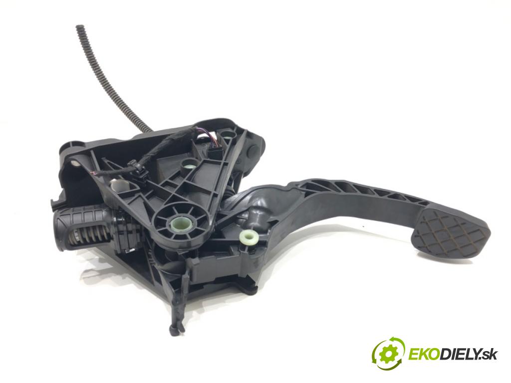 SKODA OCTAVIA III (5E3, NL3, NR3) 2012 - 2022    1.6 TDI 66 kW [90 KM] olej napędowy 2012 - 2022  PEDÁL: 5Q1721059GE (Pedál)