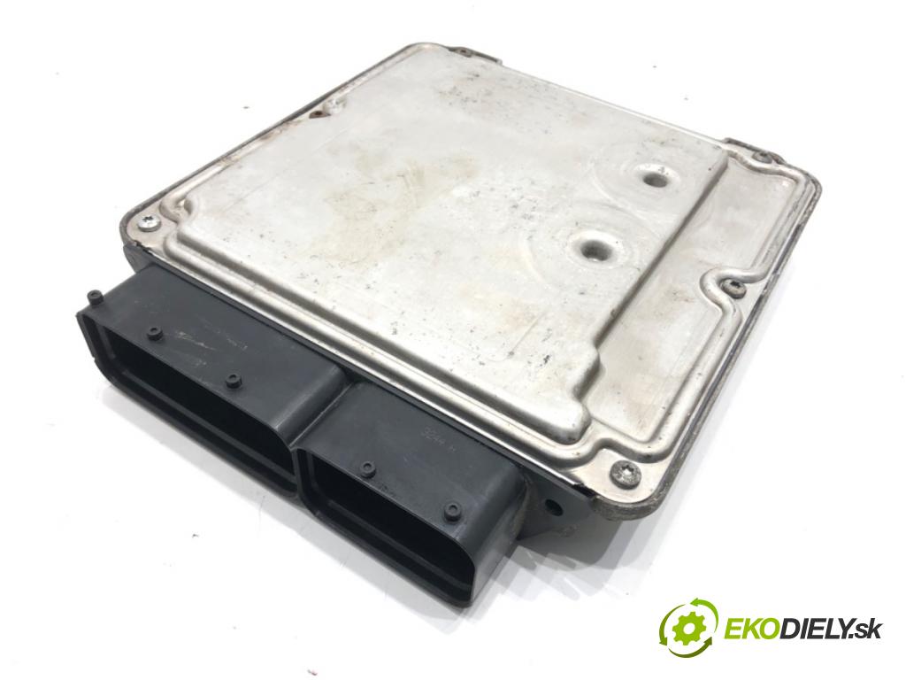 ALFA ROMEO GT (937_) 2003 - 2010    2.0 JTS (937CXH1A, 937CXH11) 121 kW [165 KM] benzyna 2003 - 2010  riadiaca jednotka Motor 1039504717 0261S01033 (Riadiaca jednotka)