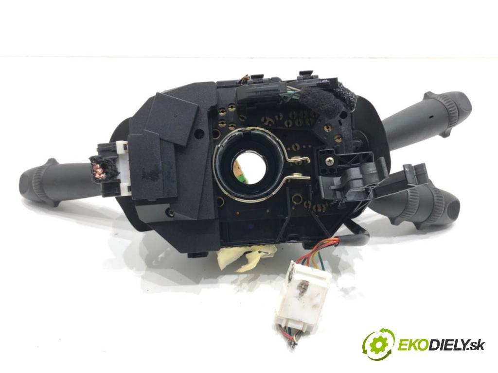 ALFA ROMEO GT (937_) 2003 - 2010    2.0 JTS (937CXH1A, 937CXH11) 121 kW [165 KM] benzyna 2003 - 2010  Prepínač kombinovaný 1560405760 (Prepínač/spínač/tlačidlo a ovládač kúrenia)