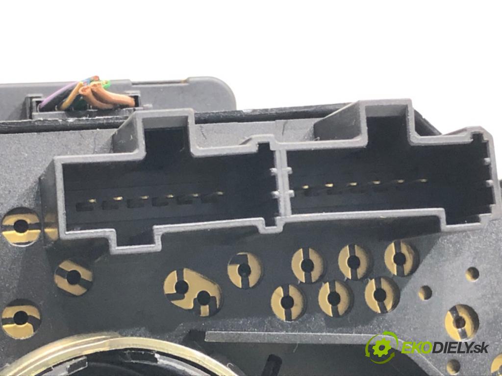 ALFA ROMEO GT (937_) 2003 - 2010    2.0 JTS (937CXH1A, 937CXH11) 121 kW [165 KM] benzyna 2003 - 2010  Prepínač kombinovaný 1560405760 (Prepínač/spínač/tlačidlo a ovládač kúrenia)