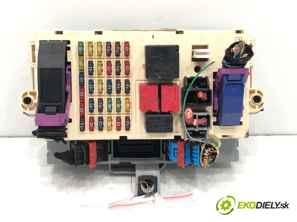 ALFA ROMEO GT (937_) 2003 - 2010    2.0 JTS (937CXH1A, 937CXH11) 121 kW [165 KM] benzyna 2003 - 2010  modul BSI 60684628 (Pojistkové skříňky)