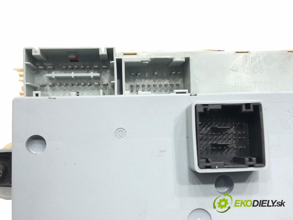 ALFA ROMEO GT (937_) 2003 - 2010    2.0 JTS (937CXH1A, 937CXH11) 121 kW [165 KM] benzyna 2003 - 2010  modul BSI 60684628 (Pojistkové skříňky)