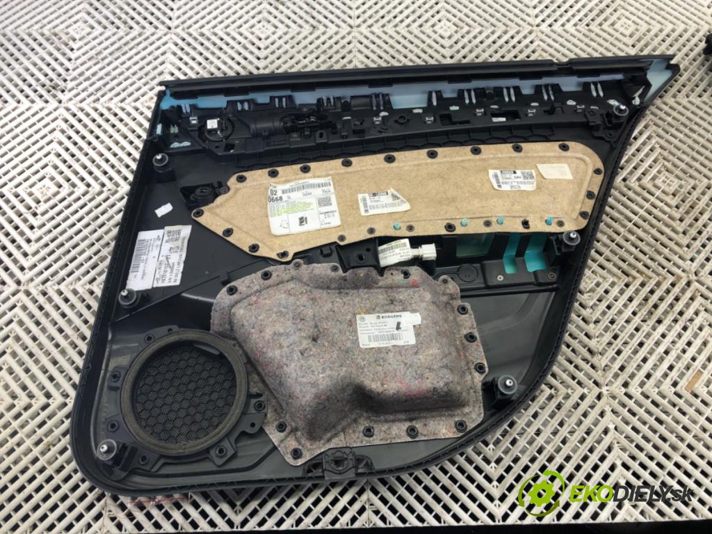 VW PASSAT B8 sedan 2016 132 kW 1.8 TSI 1798 čalúnenie Dvere ľavy zad