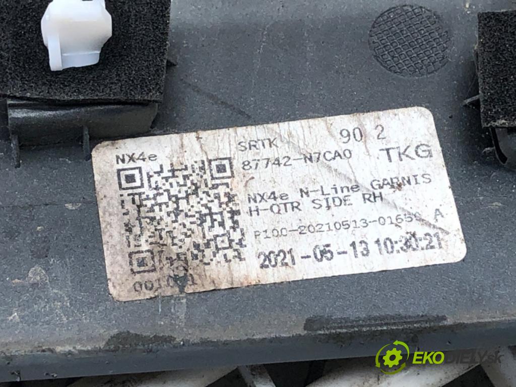 HYUNDAI TUCSON (NX4E, NX4A) 2020 - 2022    1.6 T-GDi 110 kW [150 KM] benzyna 2021 - 2022  Lišta blatníka zad pravá 87744-N7CA0 (Lišta)