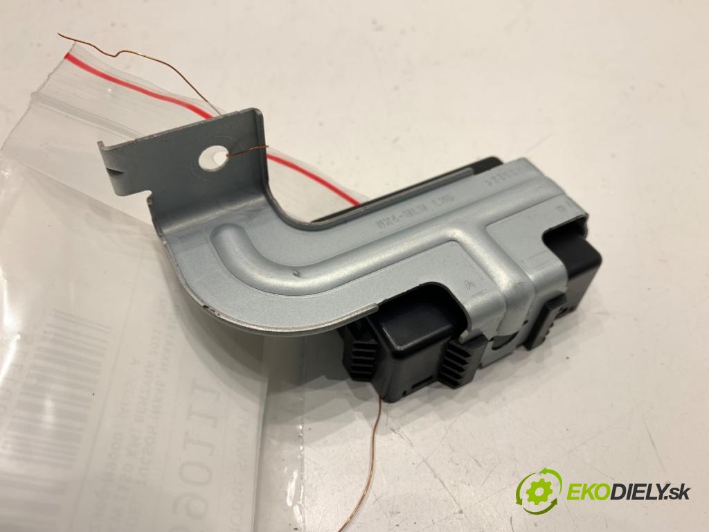 HYUNDAI TUCSON (NX4E, NX4A) 2020 - 2022    1.6 T-GDi 110 kW [150 KM] benzyna 2021 - 2022  Modul svetiel 92900-N9000 (Ostatné)