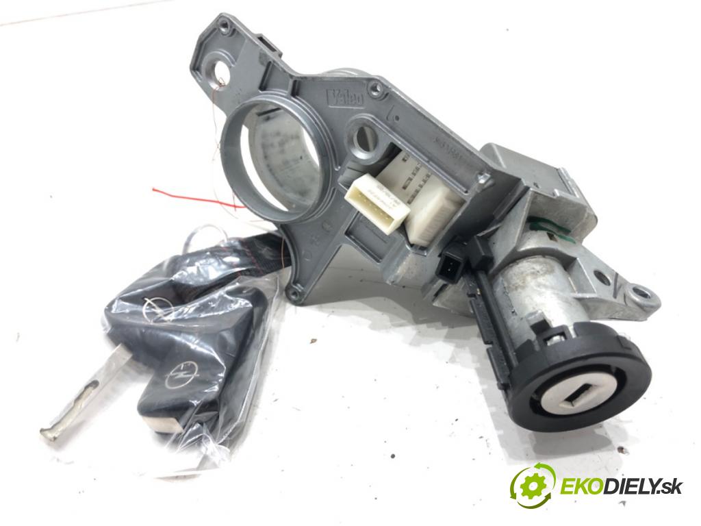 OPEL ZAFIRA B Nadwozie pełne/minivan (A05) 2005 - 2015    1.9 CDTI VAN (M75) 88 kW [120 KM] olej napędowy 2005 - 2015  spinačka 2421430 (Spínacie skrinky a kľúče)