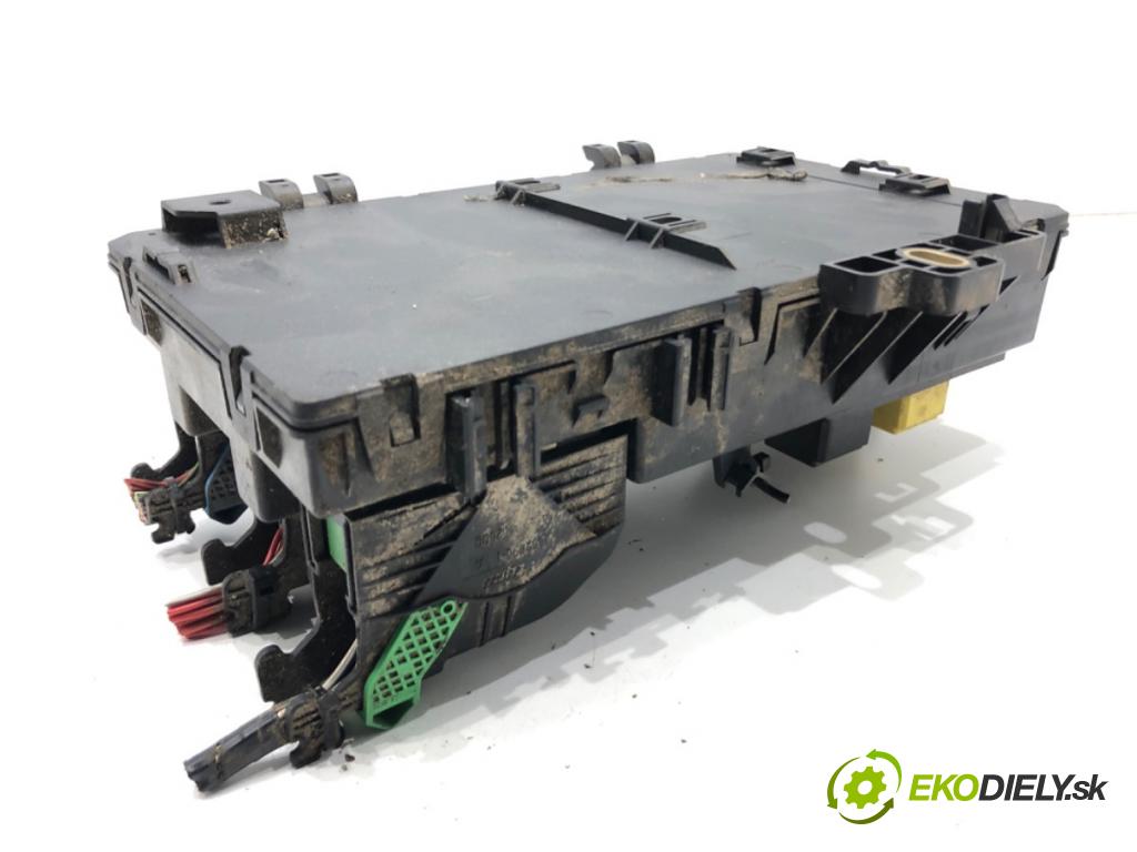 OPEL ZAFIRA B Nadwozie pełne/minivan (A05) 2005 - 2015    1.9 CDTI VAN (M75) 88 kW [120 KM] olej napędowy 2005 - 2015  modul BSI 13206762 (Pojistkové skříňky)