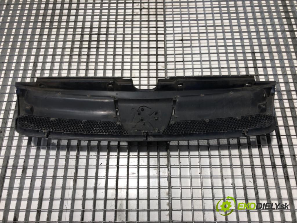 PEUGEOT BOXER Autobus (244, Z_) 2001 - 2022    2.2 HDi 74 kW [101 KM] olej napędowy 2002 - 2022  mřížka maska 1304703070 (Mřížky (masky) chladičů)