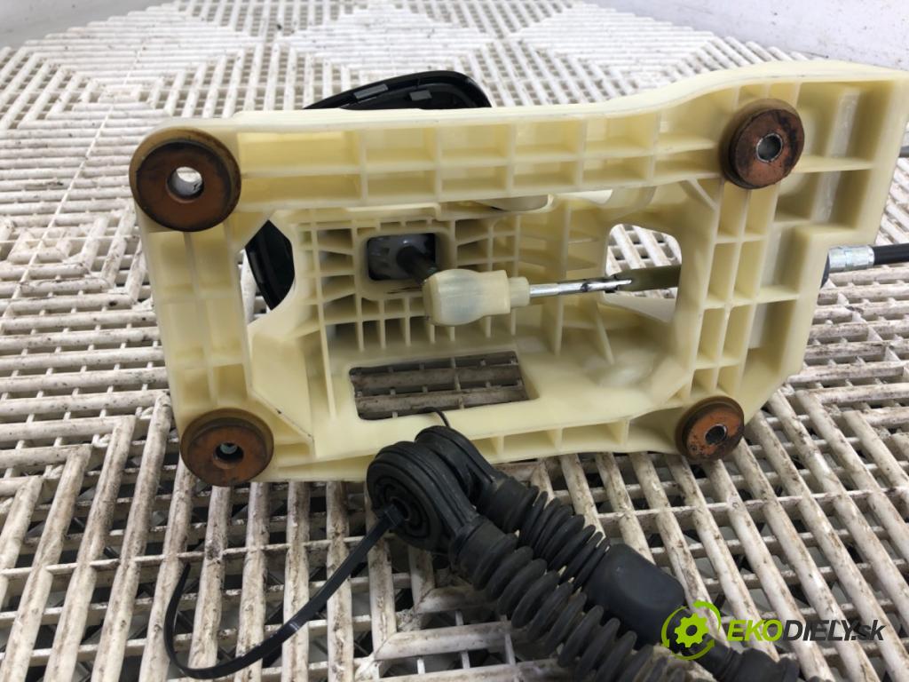 HYUNDAI VELOSTER (FS) 2011 - 2017    1.6 GDI 103 kW [140 KM] benzyna 2011 - 2017  Kulisa  (Rýchlostná páka / kulisa)