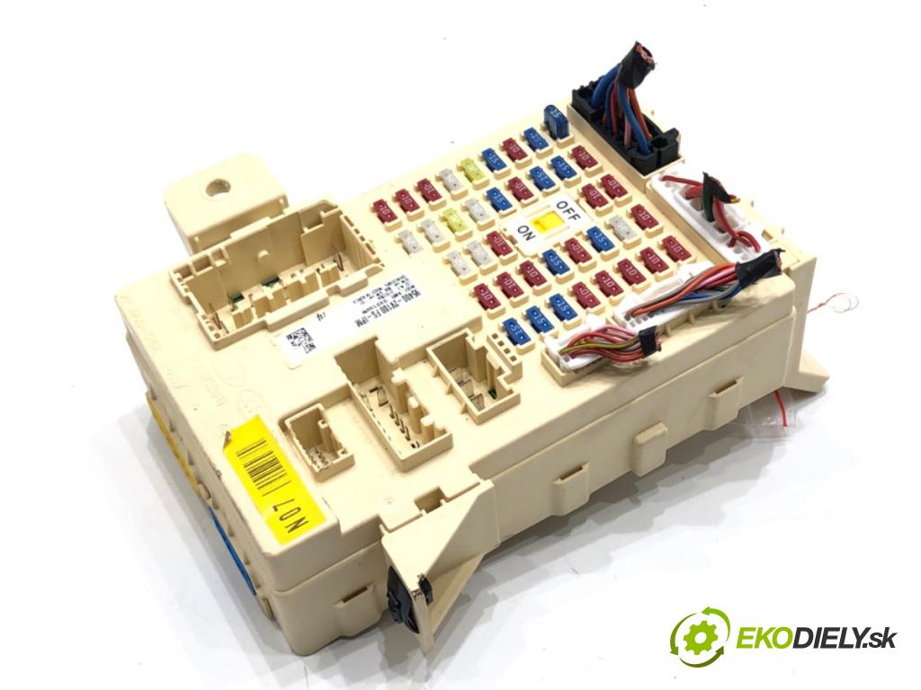 HYUNDAI VELOSTER (FS) 2011 - 2017    1.6 GDI 103 kW [140 KM] benzyna 2011 - 2017  Modul BSI 95400-2V100 (Poistková skrinka)