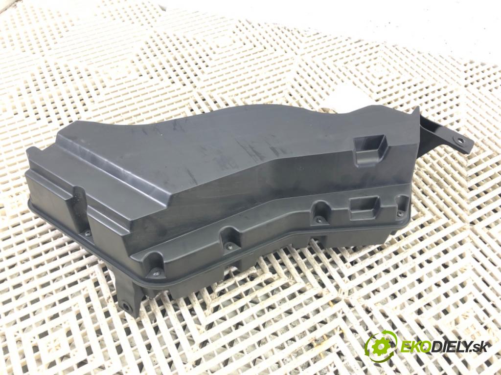 HYUNDAI VELOSTER (FS) 2011 - 2017    1.6 GDI 103 kW [140 KM] benzyna 2011 - 2017  subwoofer 96380-2V100 (Audio zariadenia)