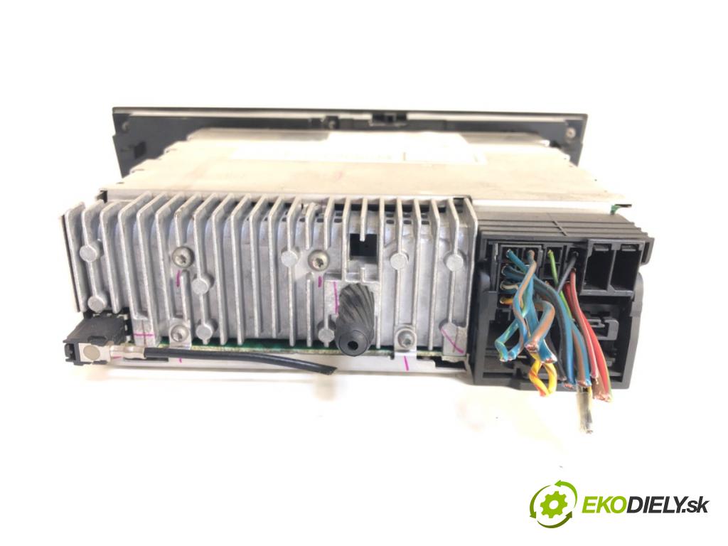 BMW 1 (E87) 2003 - 2013    118 d 90 kW [122 KM] olej napędowy 2004 - 2007  RADIO 6962296 (Audio zariadenia)