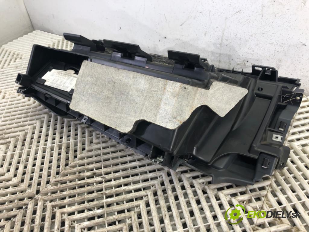 BMW 1 (E87) 2003 - 2013    118 d 90 kW [122 KM] olej napędowy 2004 - 2007  Priehradka, kastlík spolujazdca  (Priehradky, kastlíky)