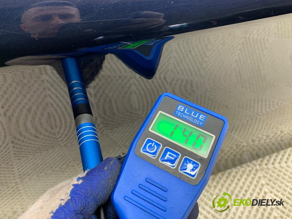 BMW E87 liftback 2006 90 kW 118 d 1995 Dvere pravy predný