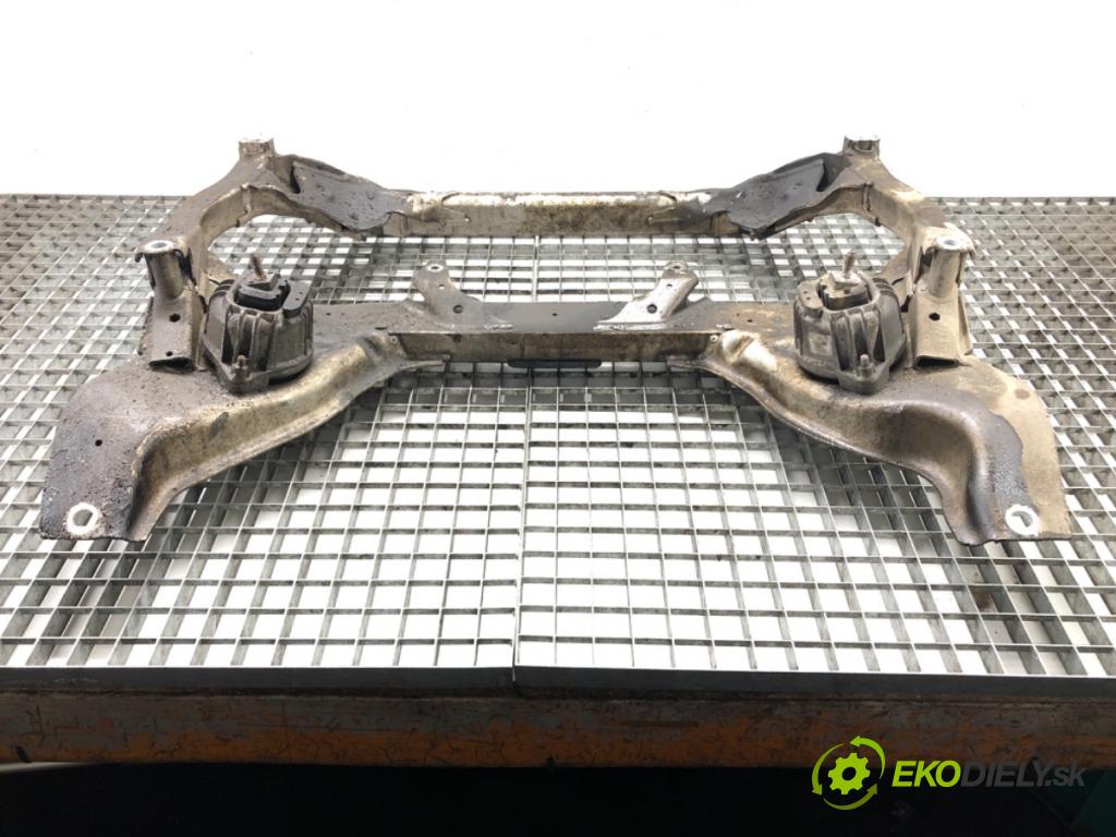 BMW 1 (E87) 2003 - 2013    118 d 90 kW [122 KM] olej napędowy 2004 - 2007  výztuha pod motor  (Výztuhy přední)