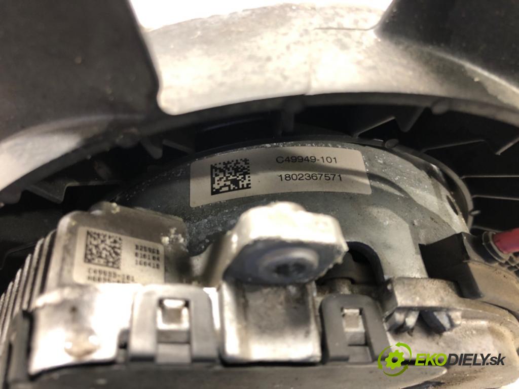 SKODA OCTAVIA III (5E3, NL3, NR3) 2012 - 2022    1.6 TDI 66 kW [90 KM] olej napędowy 2012 - 2022  Ventilátor chladiča 5Q0121203DD (Ventilátory)