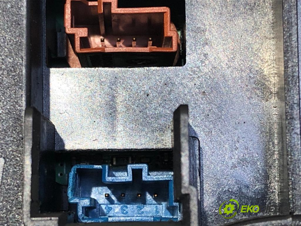 CITROEN C4 coupe (LA_) 2004 - 2013    1.6 HDi 66 kW [90 KM] olej napędowy 2004 - 2011  Prepínač kombinovaný 96644962XT (Prepínač/spínač/tlačidlo a ovládač kúrenia)