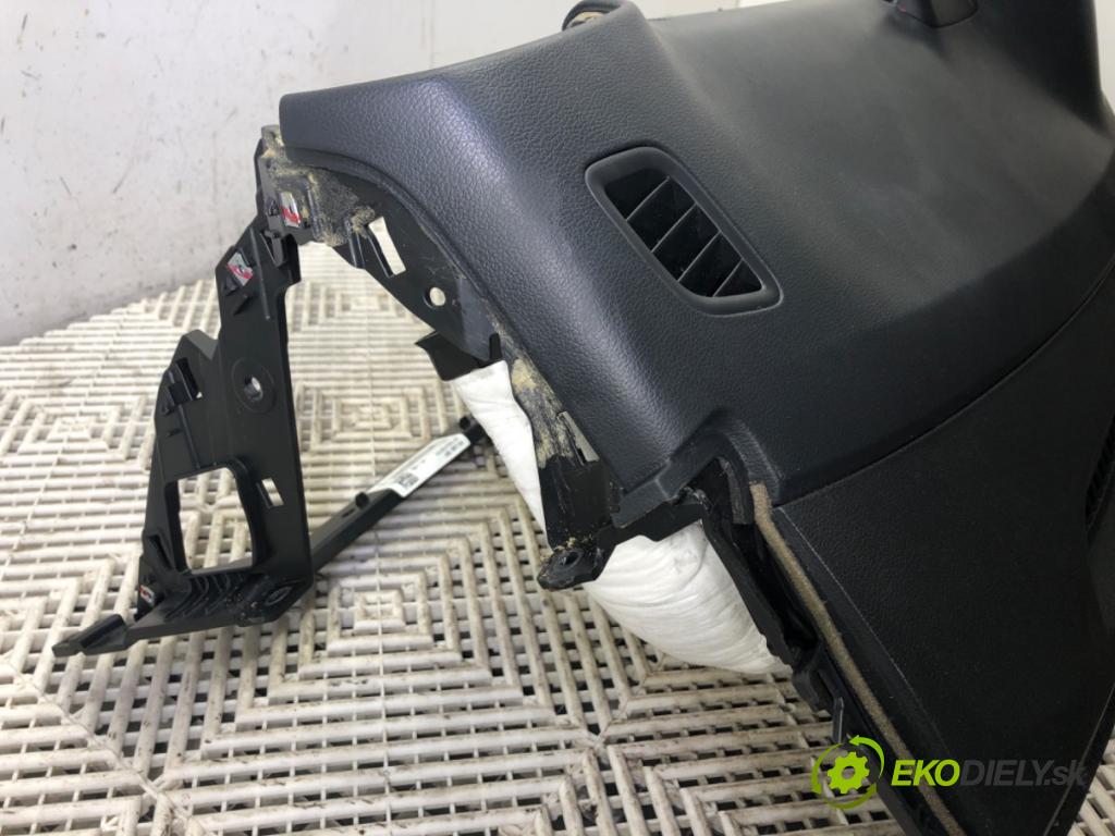 HYUNDAI i30 liftback 2019 74 kW 1.4 MPI 1368 Palubná doska silentbloku pasy