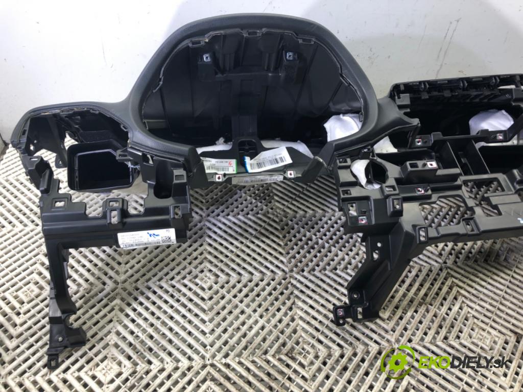 HYUNDAI i30 liftback 2019 74 kW 1.4 MPI 1368 Palubná doska silentbloku pasy