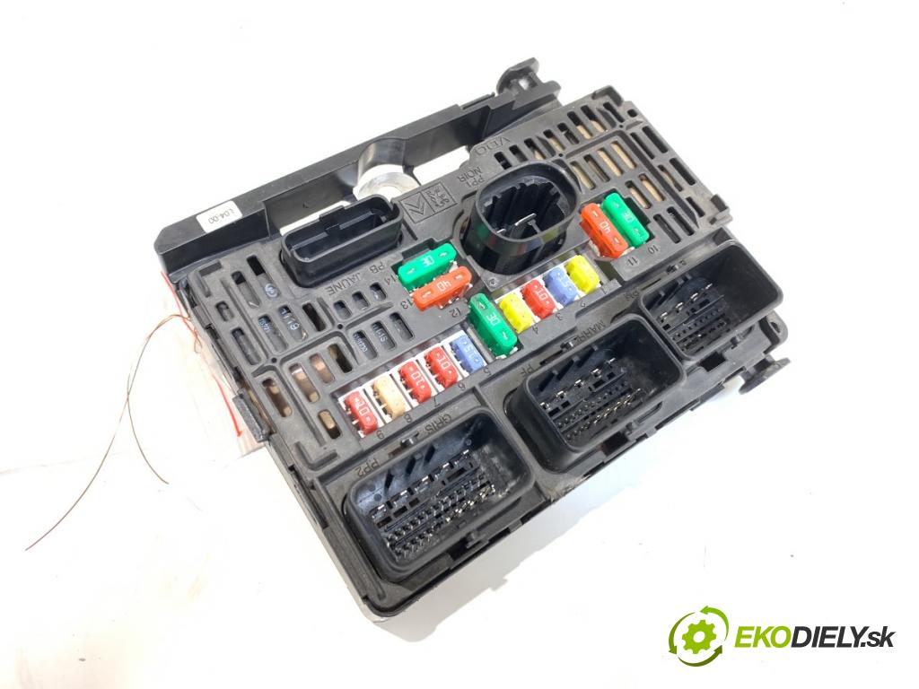 CITROEN C4 coupe (LA_) 2004 - 2013    1.6 HDi 66 kW [90 KM] olej napędowy 2004 - 2011  modul BSI S1189830040 (Pojistkové skříňky)