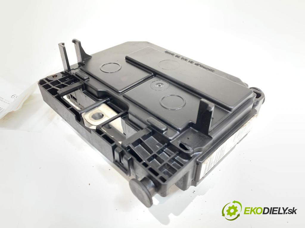 CITROEN C4 coupe (LA_) 2004 - 2013    1.6 HDi 66 kW [90 KM] olej napędowy 2004 - 2011  modul BSI S1189830040 (Pojistkové skříňky)
