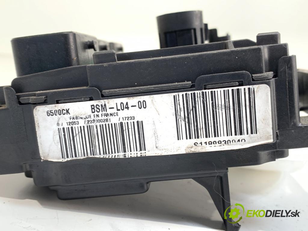 CITROEN C4 coupe (LA_) 2004 - 2013    1.6 HDi 66 kW [90 KM] olej napędowy 2004 - 2011  modul BSI S1189830040 (Pojistkové skříňky)