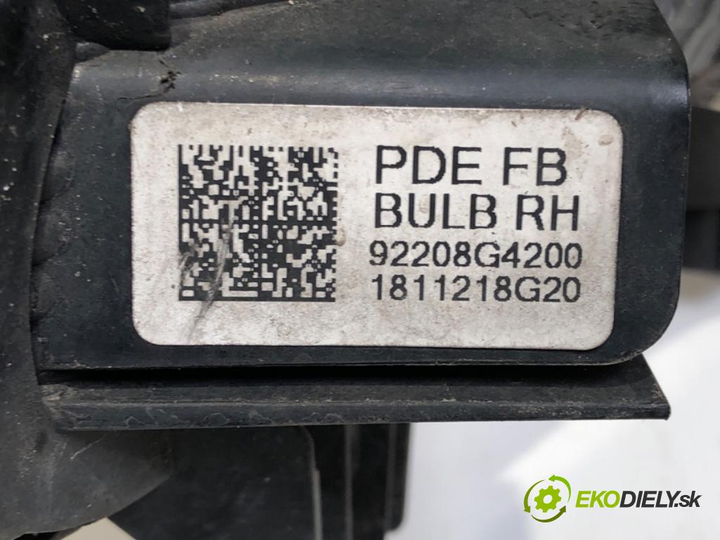 HYUNDAI i30 liftback 2019 74 kW 1.4 MPI 1368 světlo DRL: pravý přední část 92208G4200