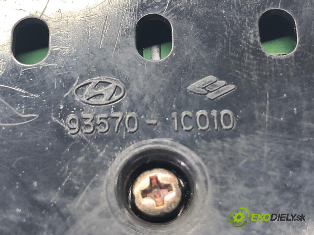HYUNDAI GETZ (TB) 2001 - 2011    1.4 i 71 kW [97 KM] benzyna 2005 - 2010  Prepínač okien 93570-10010 (Prepínače, spínače, tlačidlá a ovládače kúrenia)