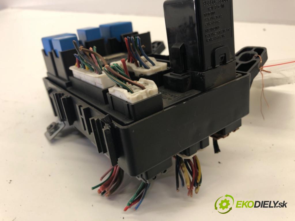 HYUNDAI GETZ (TB) 2001 - 2011    1.4 i 71 kW [97 KM] benzyna 2005 - 2010  modul BSI AK-1351 (Pojistkové skříňky)